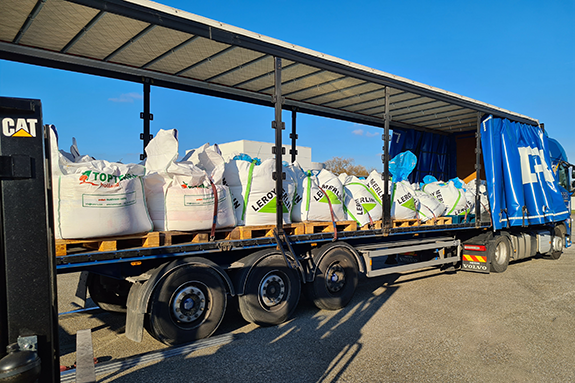 Gelatin_575x383 hipment of gelatin waste, a by-product of Softgel manufacturing process at our Benheim site, to third parties who recycle the material into new products.